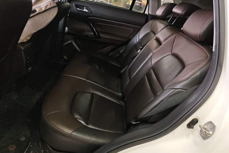 Used GAC Trumpchi GS4 2017 235T Manual Two-Wheel Drive Luxury Edition