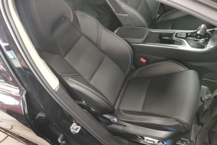 Used Lynk & Co 01 2019 2.0T Two-Wheel-Drive Pro Version China VI Standard