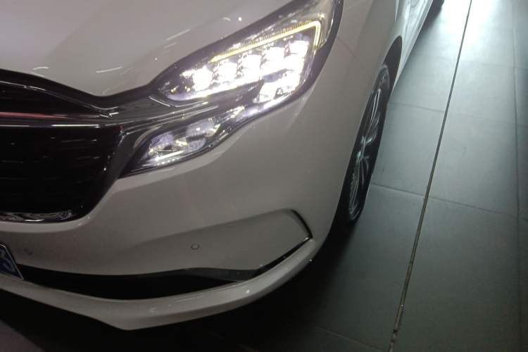 Used Buick GL8 2021 ES Land Cruiser 653T Luxury Edition
