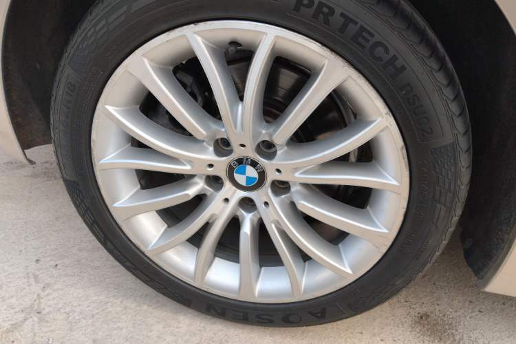 Used BMW 5 Series 2014 525Li Luxury Design Package
