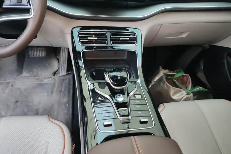 Used BYD Qin PLUS 2024 Honor Edition EV 420KM Leading Model
