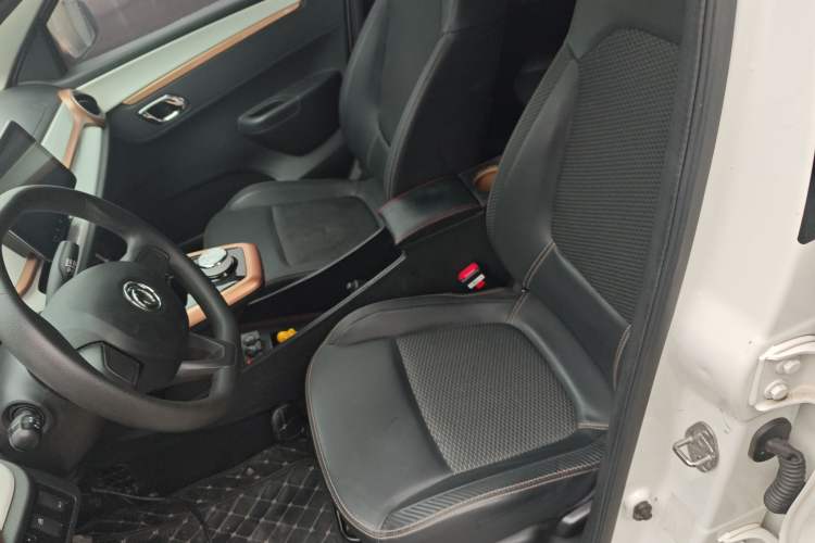 Used Dongfeng NAMMI BOX 2022 Chasing Wind Edition 331 km Standard Model
