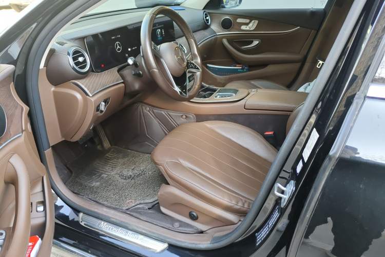 Used Mercedes-Benz E-Class New Energy 2022 E 350 e L Plug-in Hybrid Sedan
