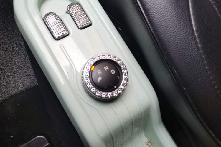 Used Wuling Hongguang MINIEV 2022 Macaron Premium Model – Lithium Iron Phosphate
