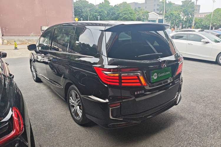 Used Honda Elysion 2019 2.0L Hybrid Luxury Edition
