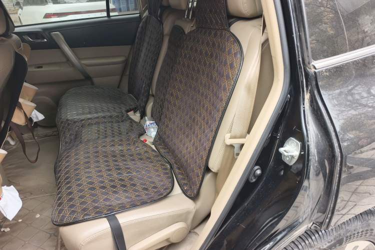 Used Toyota Highlander 2012 2.7L Two-Wheel Drive 7-Seater Luxury Edition