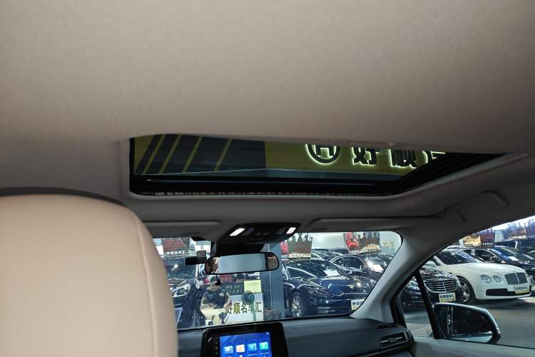 Used Toyota Sienna 2023 2.5L Hybrid Comfort Edition
