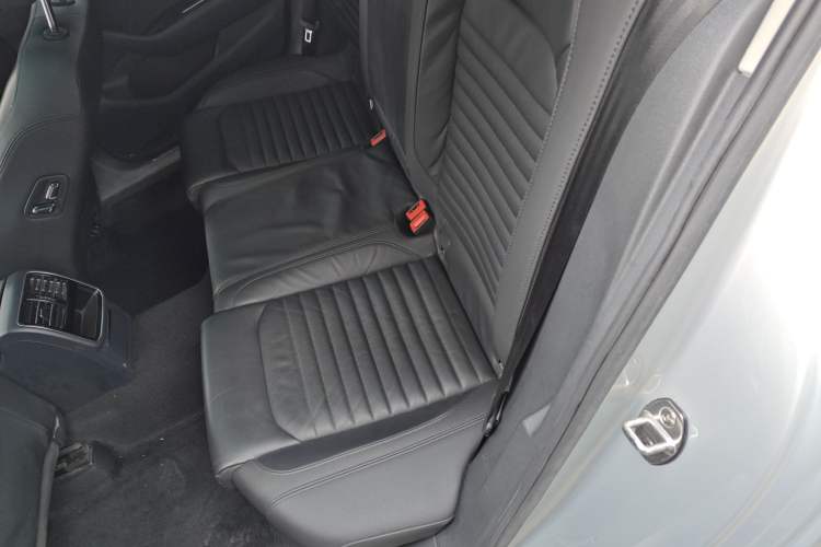 Used Volkswagen Magotan 2019 330TSI DSG Leading Edition China V Standard
