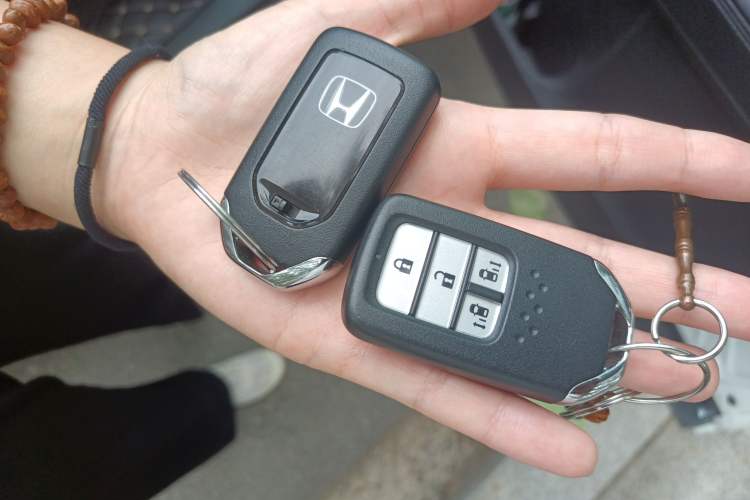 Used Honda Elysion 2016 2.4L Comfort Edition
