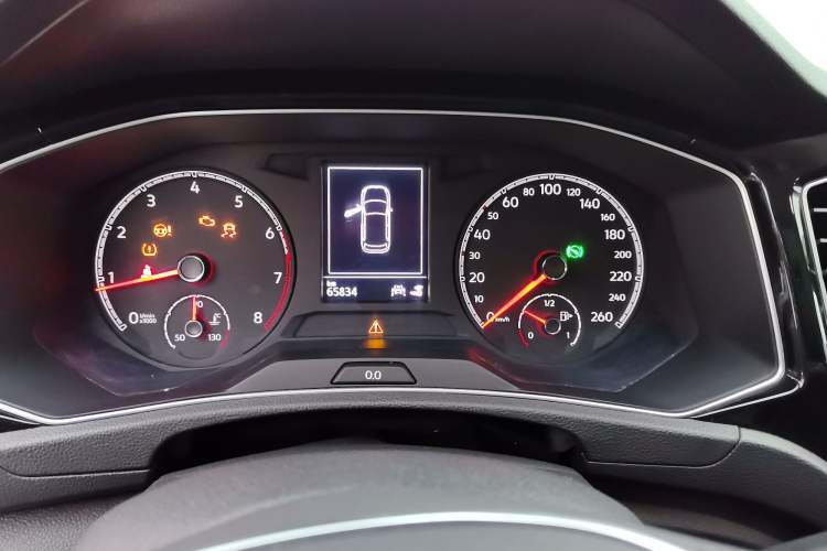 Used Volkswagen T-ROC 2019 280TSI DSG Two-Wheel Drive Comfort Version China VI Standard
