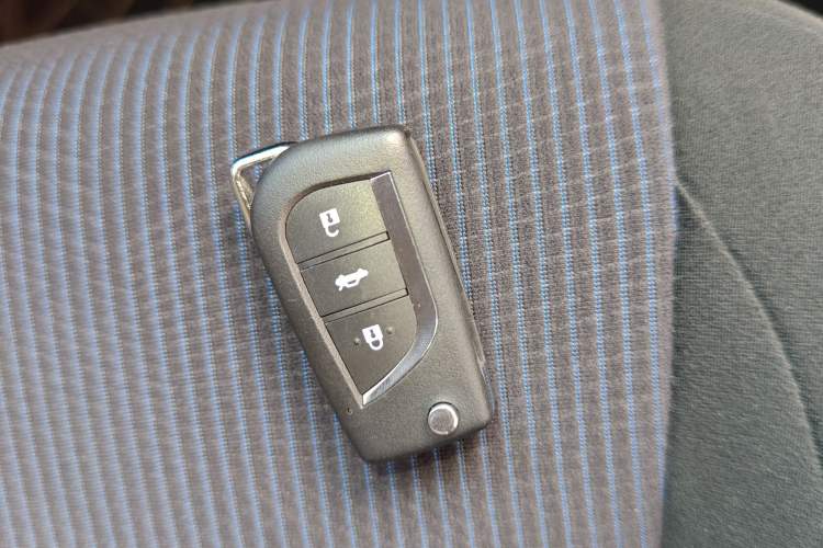 Used Toyota YARiS L 2017 1.5E CVT Dynamic Edition
