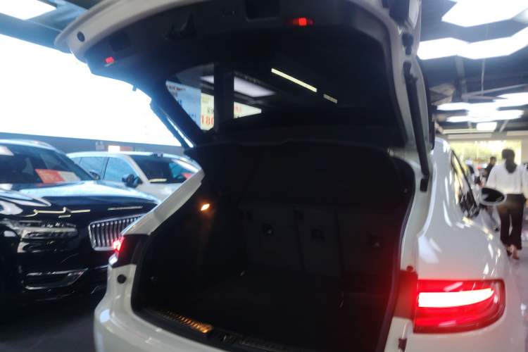 Used Porsche Macan 2021 Macan 2.0T