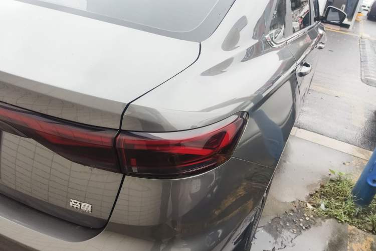 Used Geely Auto Emgrand 2023 4th Generation Champion Edition 1.5L CVT Prestige Model