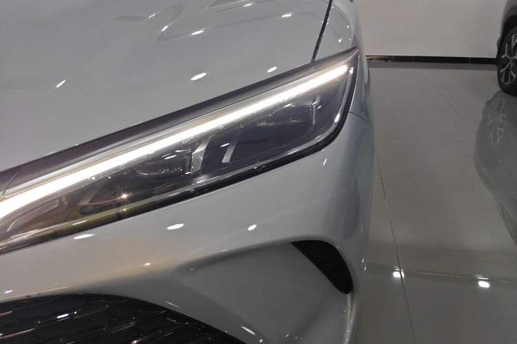 Used BYD Song L DM-i 2025 Intelligent Driving Version 112 km Leading Trim