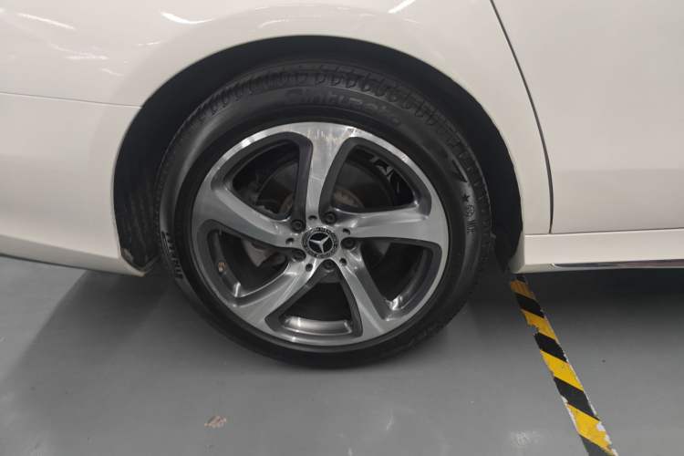 Used Mercedes-Benz E-Class 2019 Restyled E 300 L Sporty and Stylish Edition