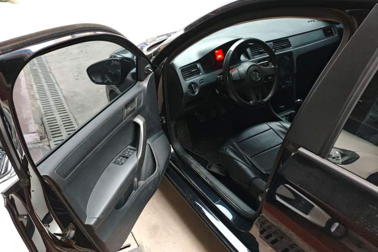 Used Volkswagen Santana 2013 1.4L Manual Fashion Edition