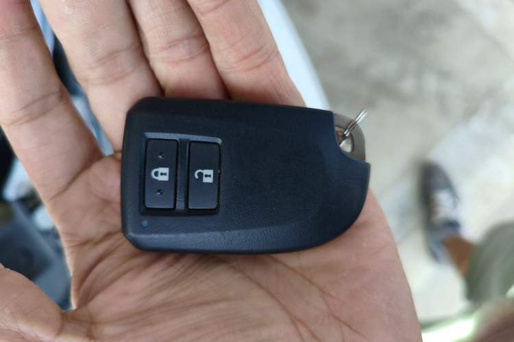 Used Toyota YARiS L 2022 X-Trail 1.5L CVT Luxury PLUS Edition
