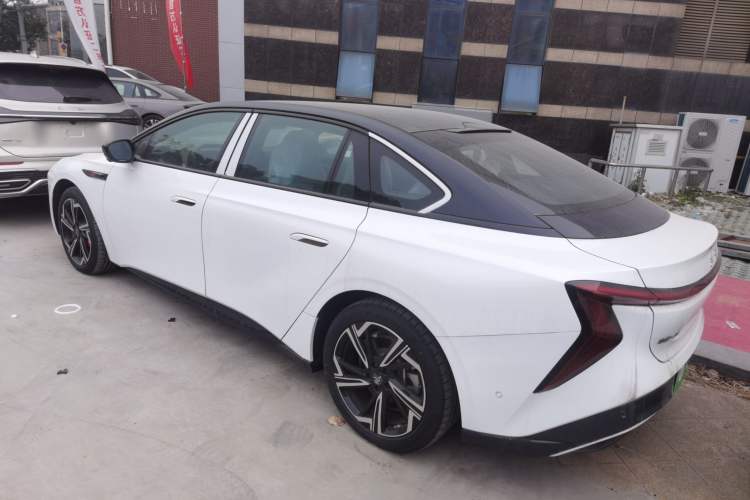 Used Hongqi EH7 2024 640 Pro+ All-Wheel Drive