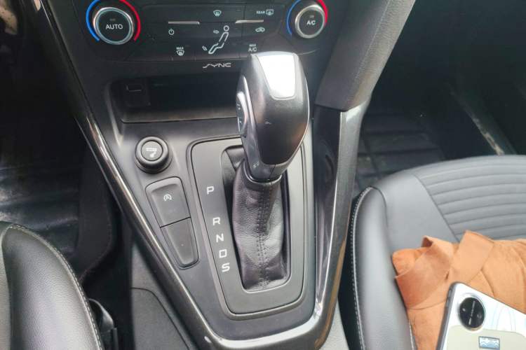 Used Ford Focus 2015 Sedan EcoBoost 125 Automatic Supreme Style Edition
