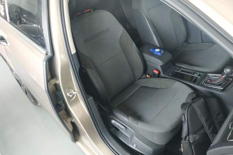 Used Volkswagen Golf 2019 280TSI DSG Comfort Version China VI Standard
