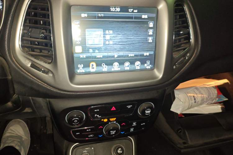 Used  Compass 2017 200T Automatic Family Edition