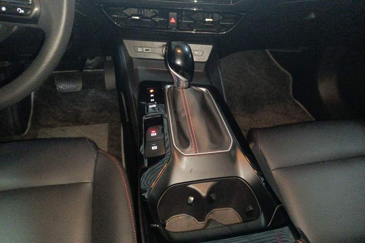 Used MG 5 2023 180 DVVT CVT Fashion Edition
