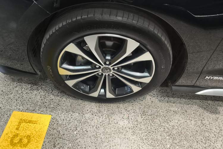 Used Toyota Granvia 2023 2.5L Hybrid Prestige PLUS Edition