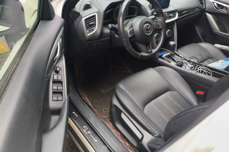 Used Mazda CX-4 2016 2.0L Automatic 2WD Blue Sky Dynamic Edition
