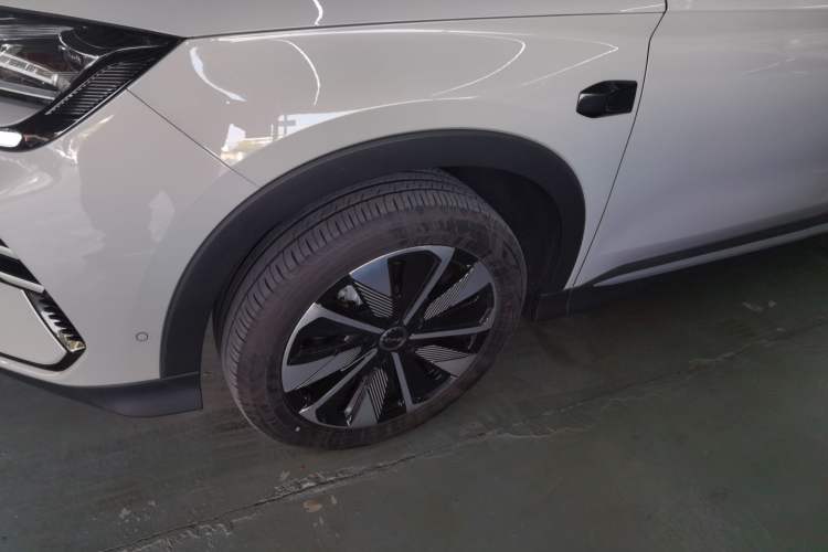 Used BYD Song PLUS New Energy 2025 EV Smart Drive Edition 605km Flagship Model
