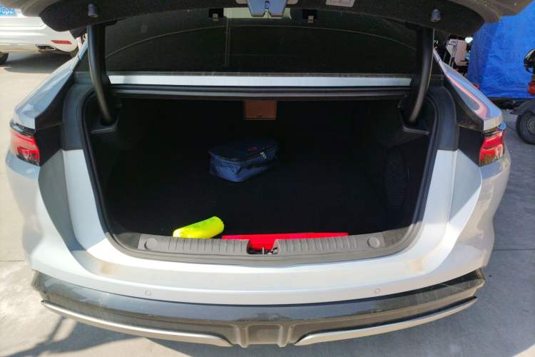 Used BYD Han L 2025 EV Four-Wheel Drive LiDAR Flagship Model
