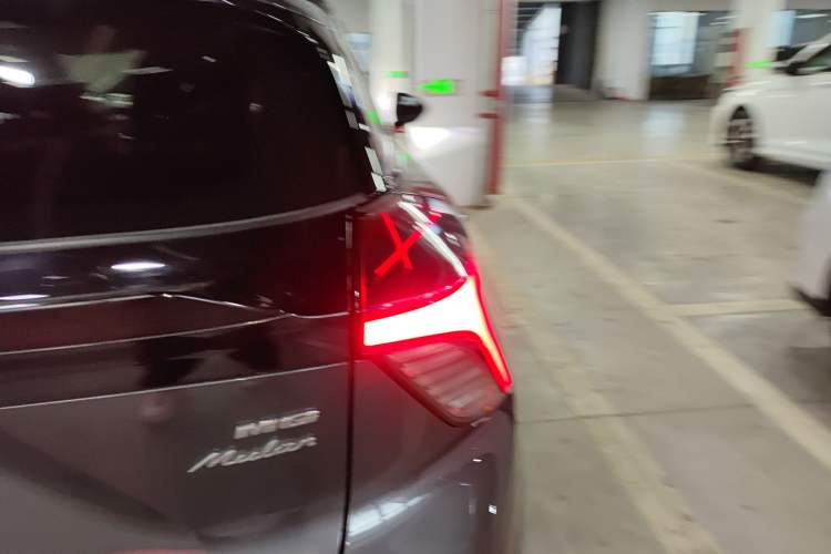 Used MG 4 EV 2022 425 km Luxury Edition
