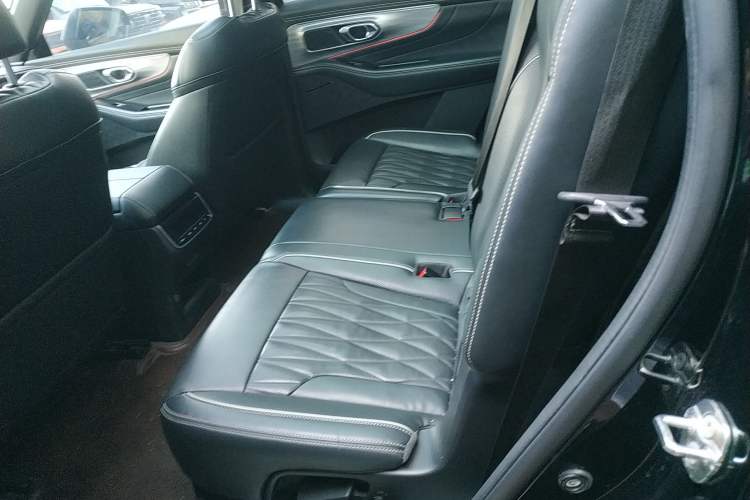 Used GAC Trumpchi GS8 2022 Linghang Series 2.0 TGDI Two-Wheel-Drive Luxury Smart Connectivity Version (7 Seats)