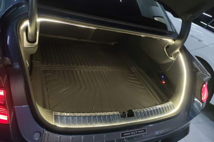 Used  SU7 2024 Four-Wheel Drive Ultra-Long Range Advanced Intelligent Driving Max Edition
