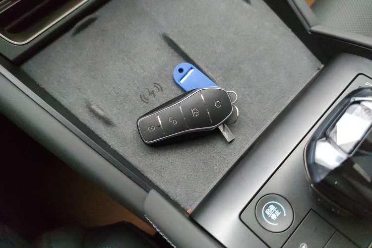 Used BYD Qin L 2025 DM-i Smart Drive 120KM Superior Model
