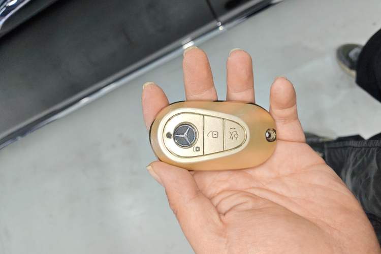 Used Mercedes-Benz E-Class 2025 E 260 L
