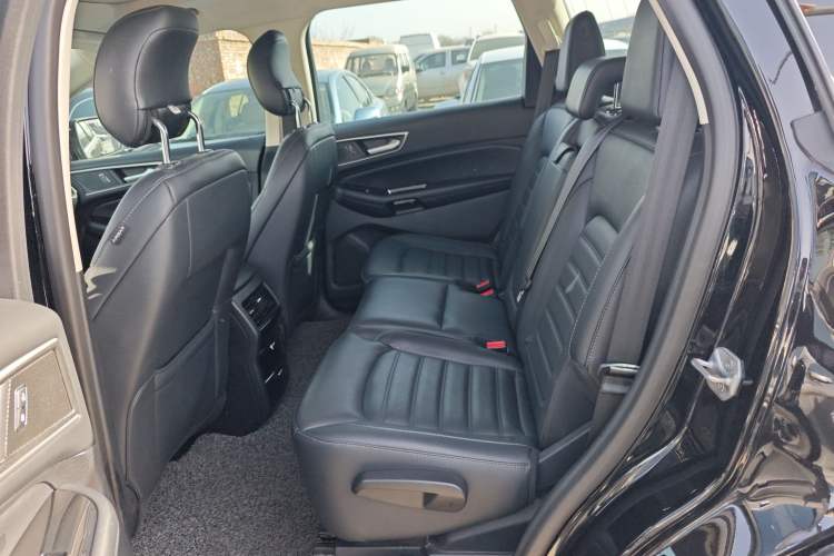 Used Ford Edge 2018 Facelifted EcoBoost 245 Two-Wheel-Drive Platinum Edition 5 Seats China V Emission Standard