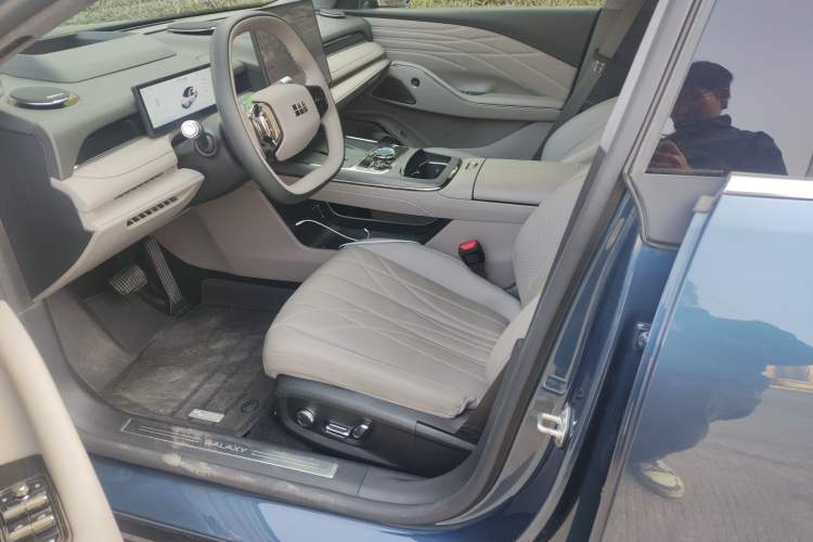 Used  Galaxy 8 2025 130km EM-P Starship Edition
