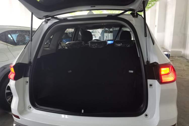 Used Haval M6 2021 PLUS 1.5T DCT Luxury Smart Connectivity Model
