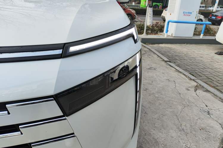 Used GAC Trumpchi Trumpchi E8 2024 Honor Series 2.0L Honor Edition
