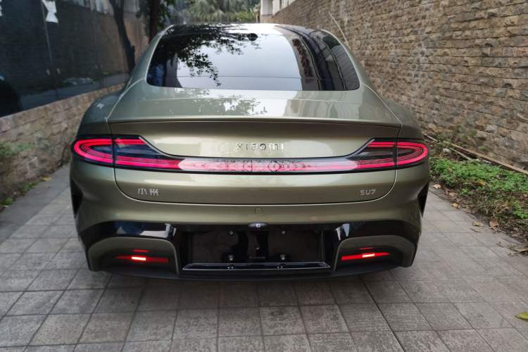 Used  SU7 2024 Rear-Drive Long-Range Intelligent Driving Version
