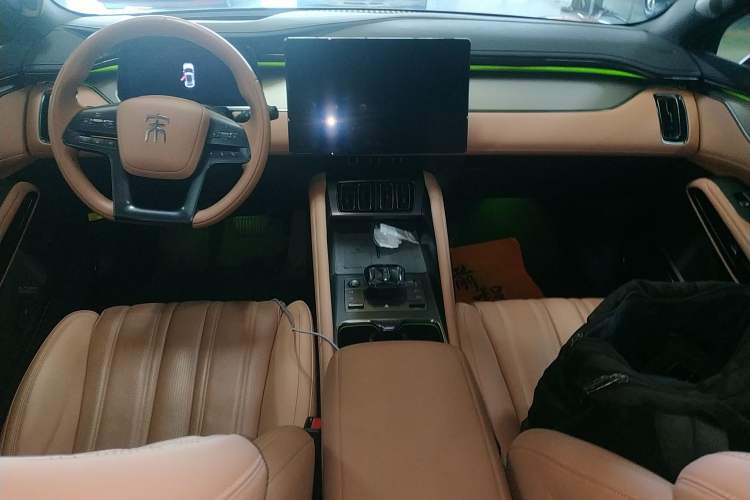 Used BYD Song L EV 2024 662 km Excellence Version
