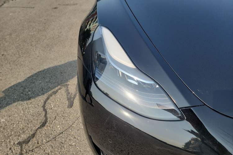 Used Tesla Model Y 2023 Rear-Wheel-Drive Version
