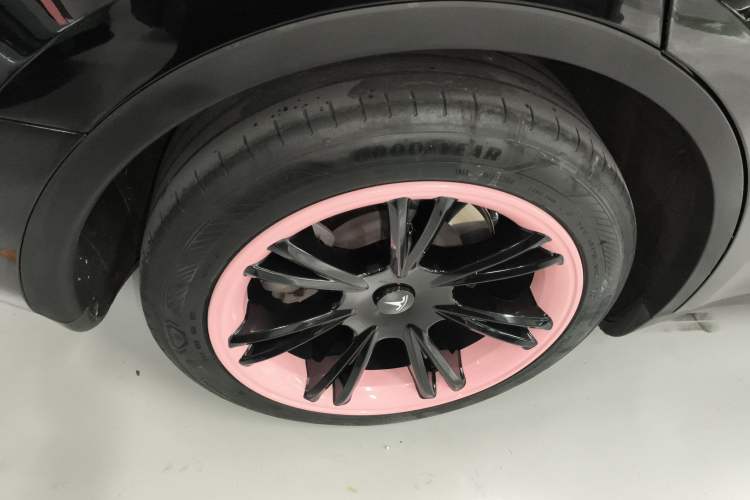 Used Tesla Model Y 2023 Rear-Wheel-Drive Version
