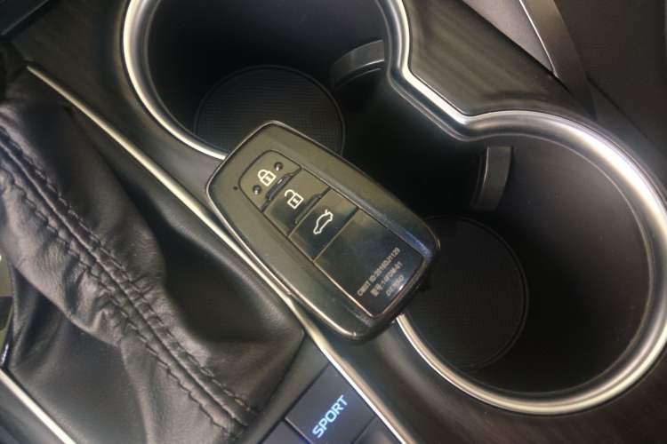 Used Toyota Camry 2021 Dual-Motor 2.5 HGVP Leading Edition
