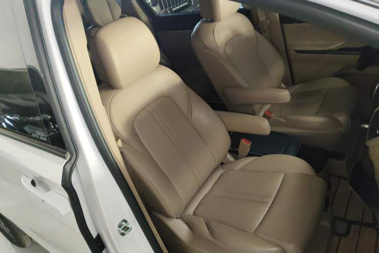 Used Buick GL8 2021 ES Land Cruiser 653T Luxury Edition
