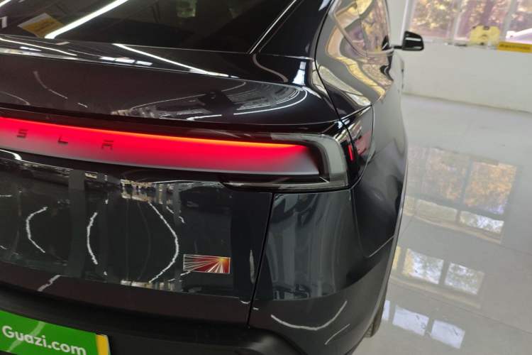 Used Tesla Model Y 2025 Long-Range All-Wheel Drive First Edition
