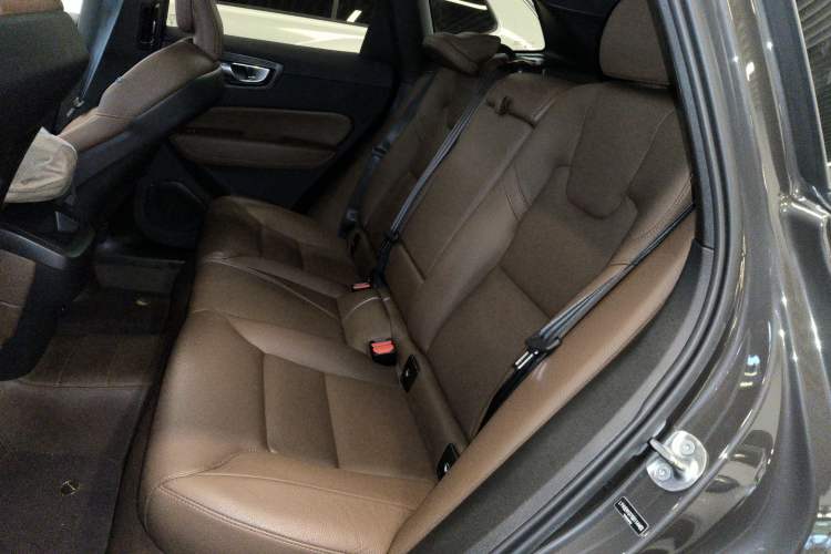 Used Volvo XC60 2025 B5 4x4 Smart Luxury Edition
