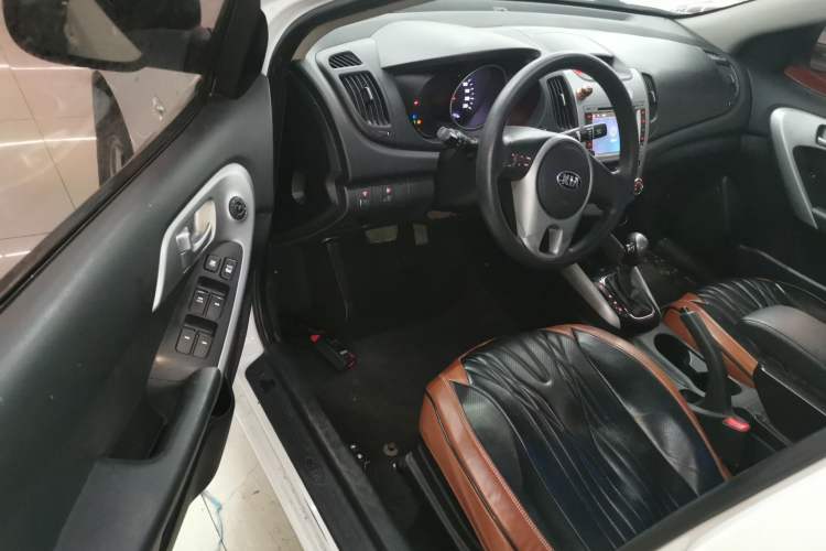 Used Kia Forte 2016 1.6L AT GL
