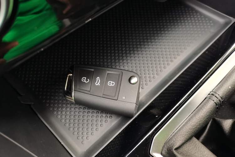 Used Volkswagen Sagitar 2025 Revised Version Three 300TSI DSG Excellence Edition