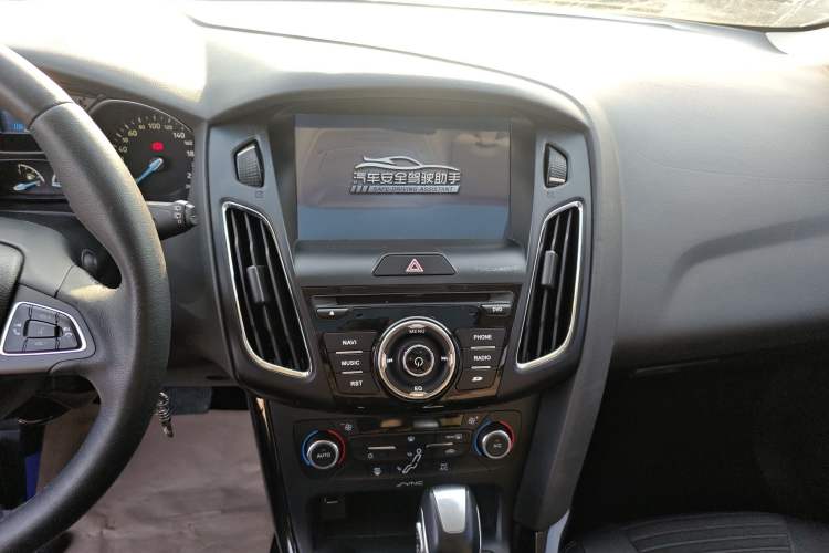 Used Ford Focus 2015 Hatchback 1.6L Automatic Fashion Edition